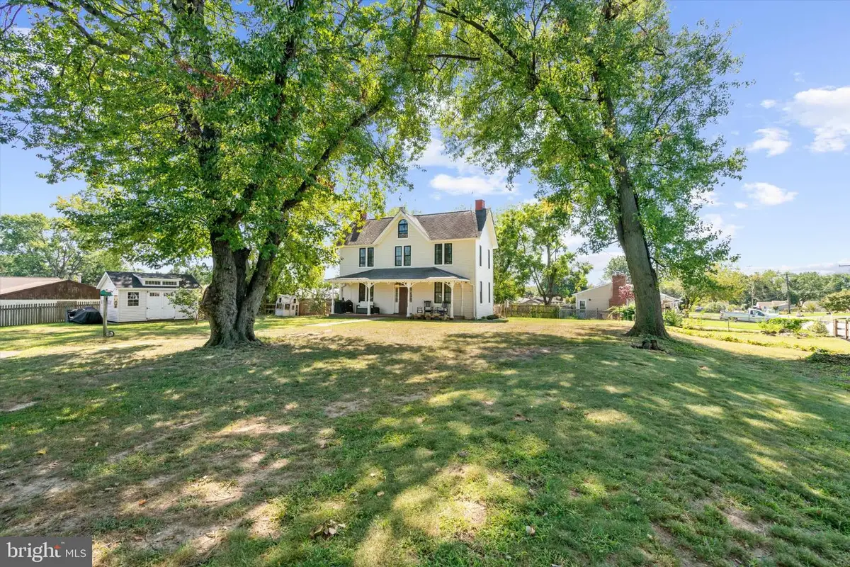 13 Hopkins St, Glen Burnie, MD 21061 - #1