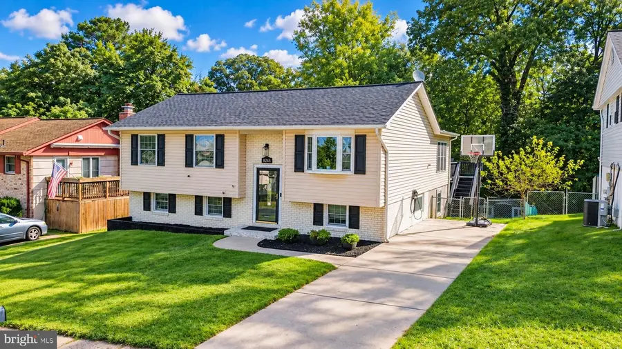 8245 Lethbridge Rd, Millersville, MD 21108 - #2