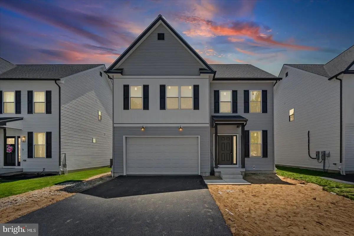 673 211th St, Pasadena, MD 21122 - #1
