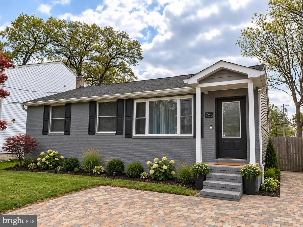 765 207th St, Pasadena, MD 21122 - #1