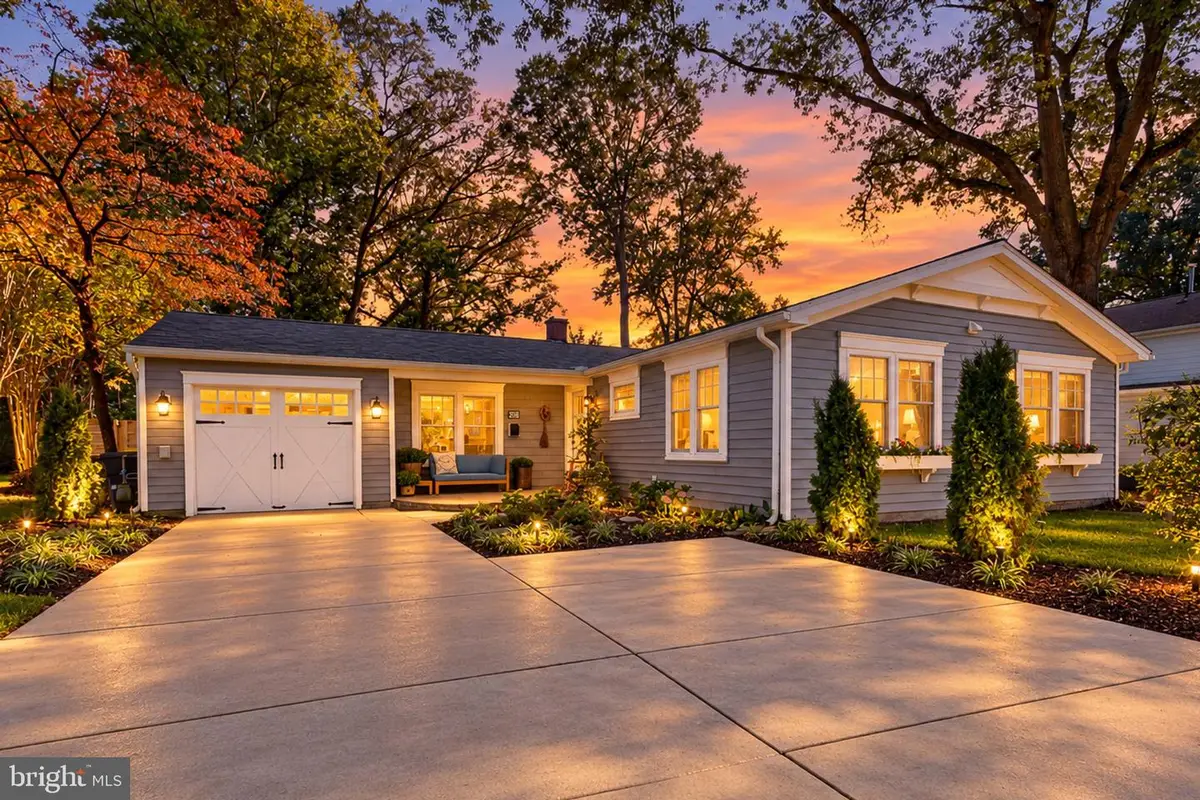 215 Holland Rd, Severna Park, MD 21146 - #1