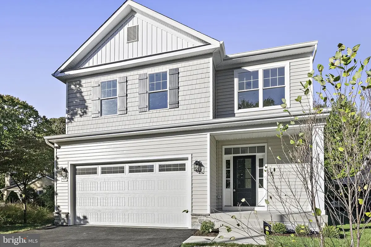 704 Oak Grove Cir, Severna Park, MD 21146 - #1