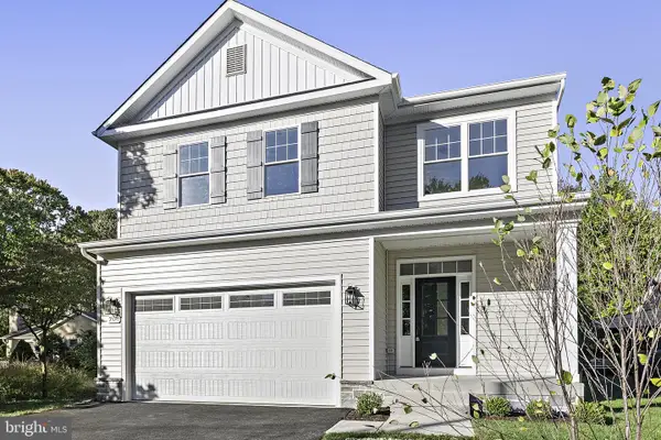 704 Oak Grove Cir, SEVERNA PARK, MD 21146