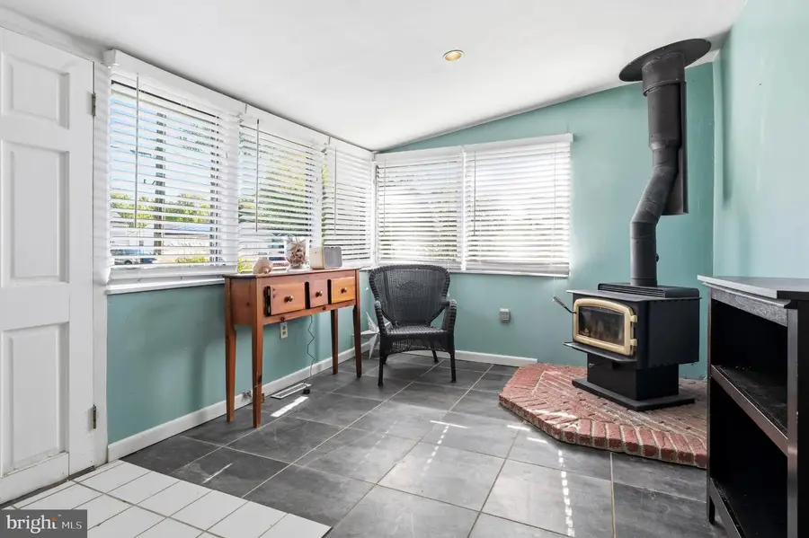 1627 Lee Dr, Edgewater, MD 21037 - #3