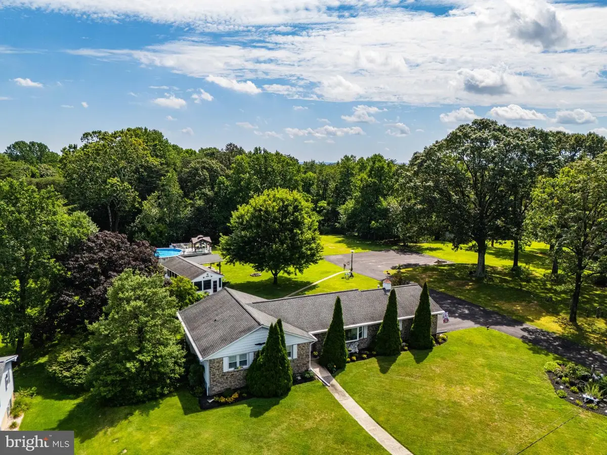 837 White Ave, Linthicum Heights, MD 21090 - #1