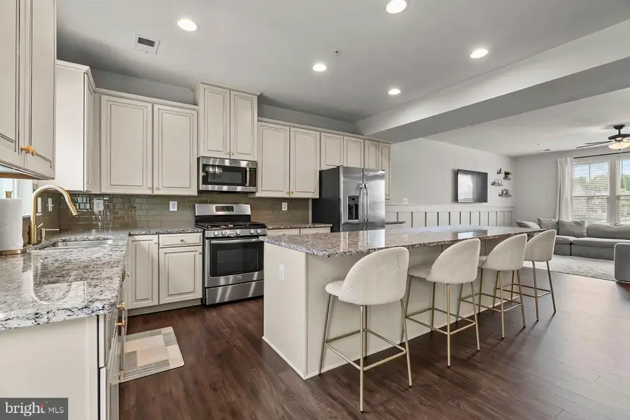 8284 Hickory Hollow Dr, Glen Burnie, MD 21060 - #2