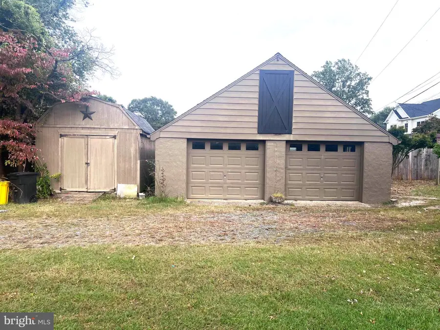 1877 Poplar Ridge Rd, Pasadena, MD 21122 - #3