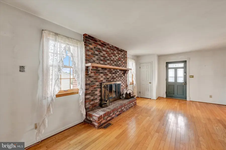 504 Southwell Rd, Linthicum, MD 21090 - #3