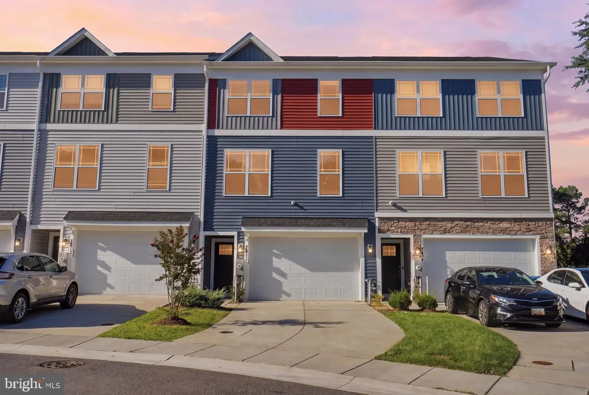 7811 Wolf Run Ln, Severn, MD 21144 - #1