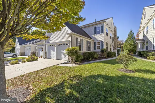 7666 Porcelain Tile Ct, ODENTON, MD 21113