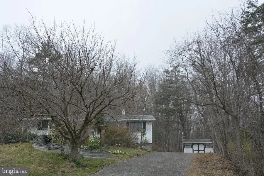 12828 Old Hollow Rd, Corriganville, MD 21524 - Image #2