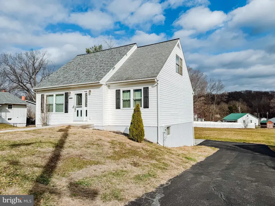 14211 Sparrow Ln Sw, Cumberland, MD 21502 - Image #3