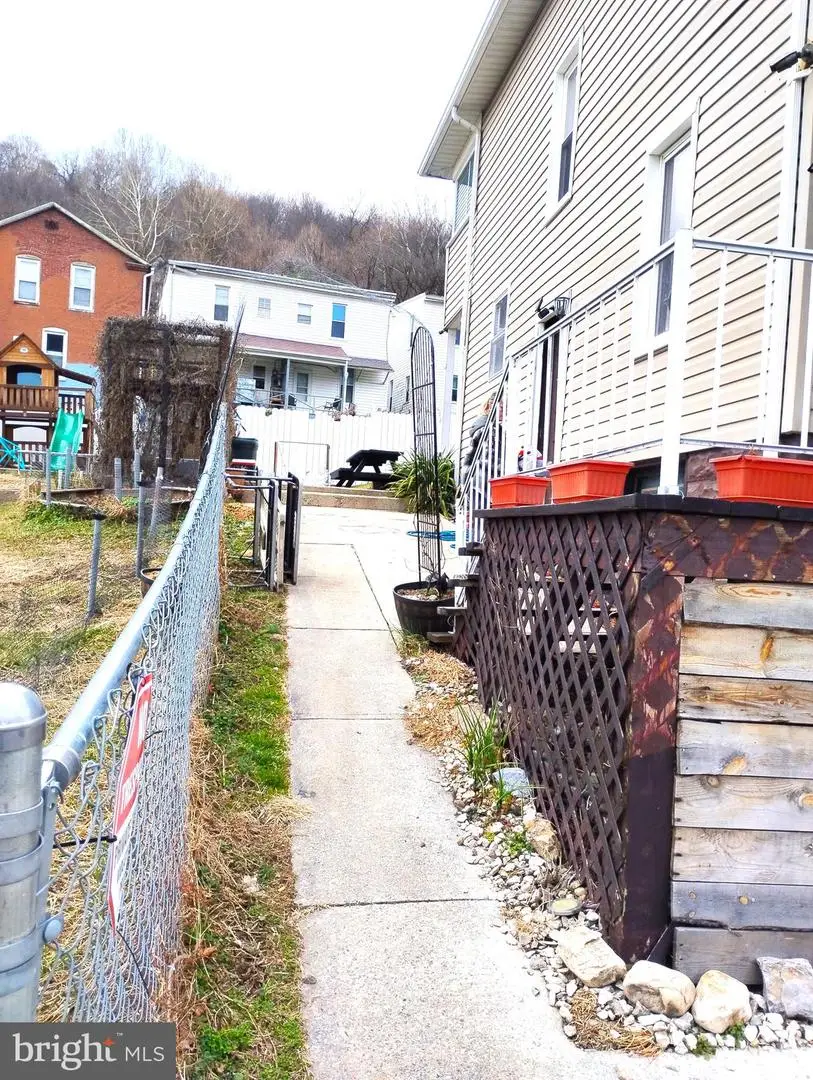 614 Lincoln St, Cumberland, MD 21502 - #3