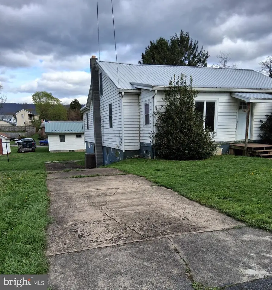 256 Blackiston Ave, Cumberland, MD 21502 - #3