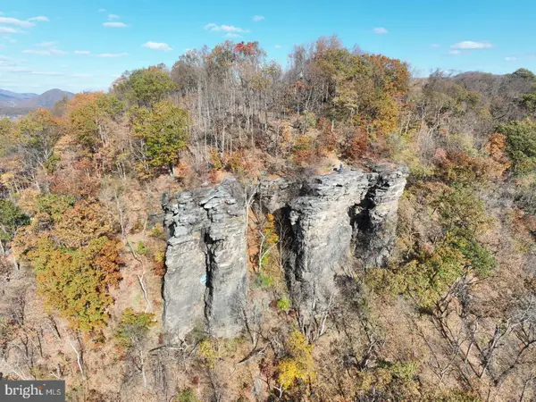 Queens Point Rd, MCCOOLE, MD 21562