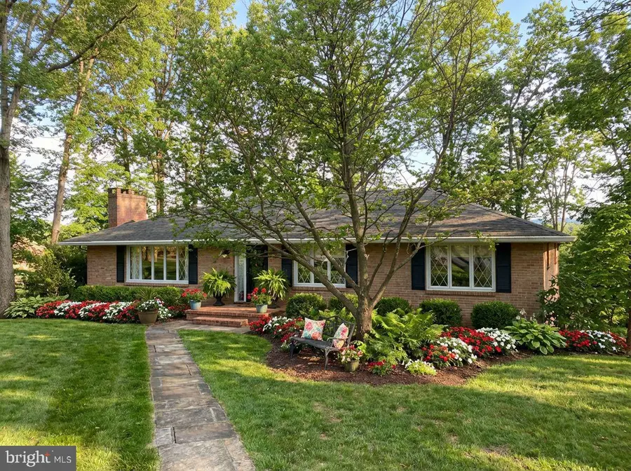 54 Hawthorne Dr, Frostburg, MD 21532 - #2