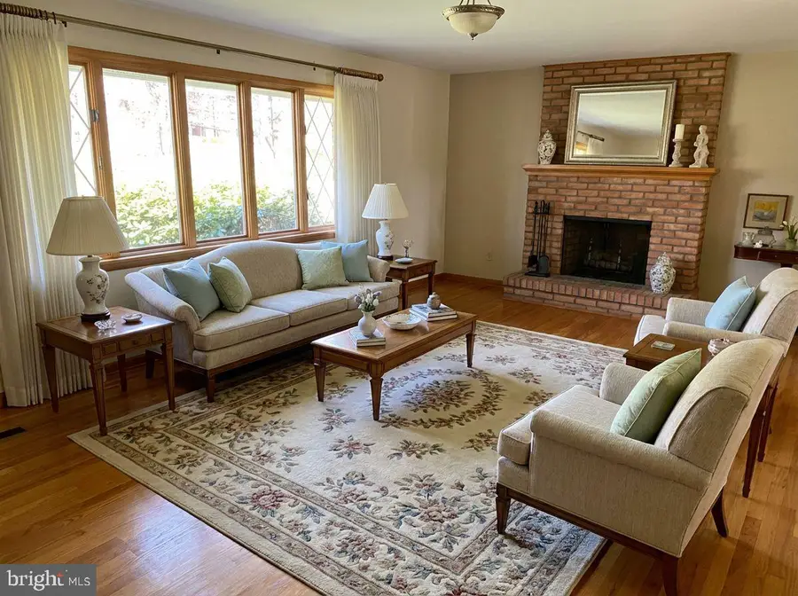 54 Hawthorne Dr, Frostburg, MD 21532 - #3