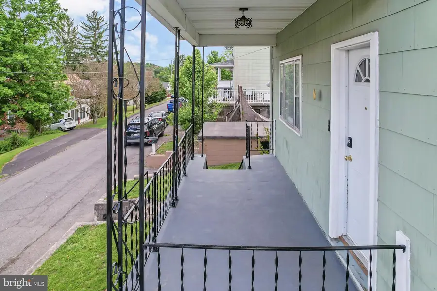 716 Yale St, Cumberland, MD 21502 - #2