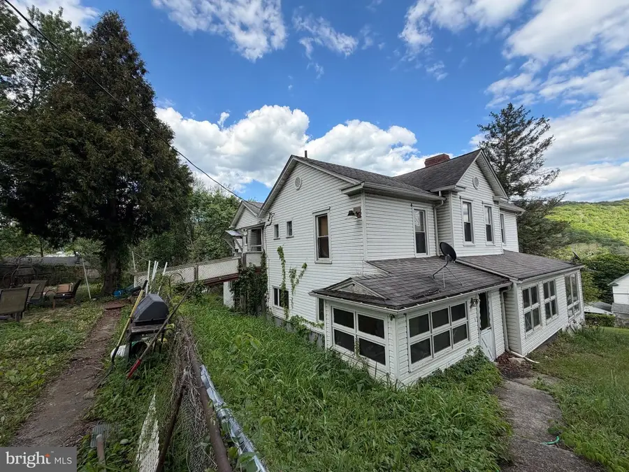 215 Hammond St, Westernport, MD 21562 - #2