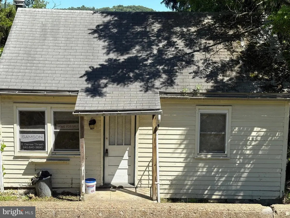 416 Poplar St, Westernport, MD 21562 - #1