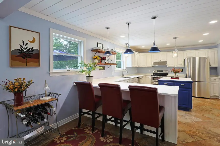 15206 Bourbon St Sw, Cresaptown, MD 21502 - #2