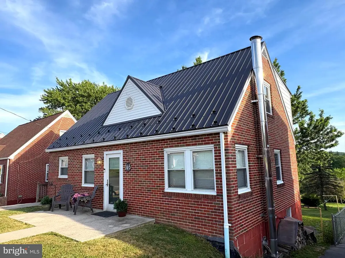 165 Washington St, Frostburg, MD 21532 - #1