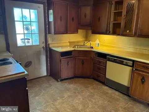 44 Memorial Ave, Cumberland, MD 21502 - #2