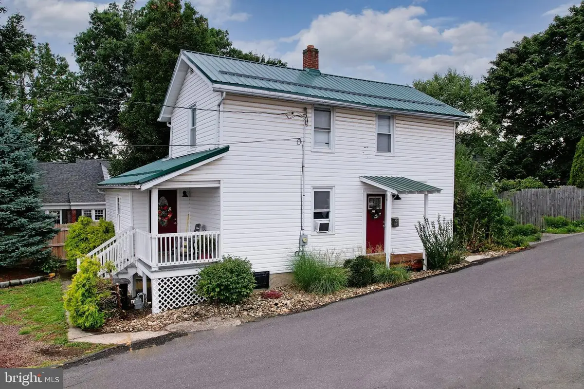 18 Park St, Frostburg, MD 21532 - #1