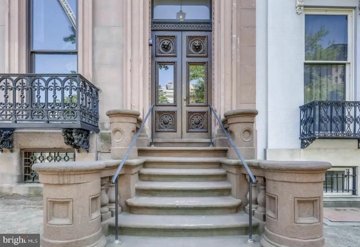 3 W Mount Vernon Pl #1, Baltimore, MD 21201 - Image #1