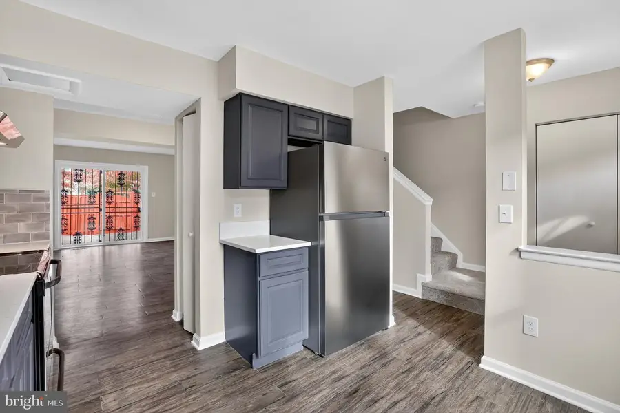 814 Showell Ct, Baltimore, MD 21202 - Image #2