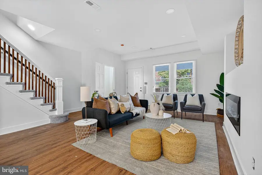 802 N Woodington Rd, Baltimore, MD 21229 - Image #3