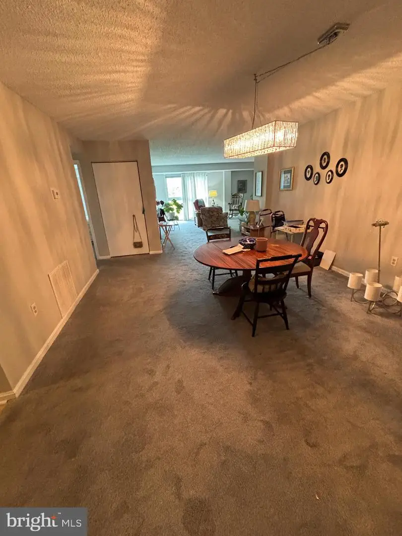 1040 Deer Ridge Dr #402, Baltimore, MD 21210 - Image #1