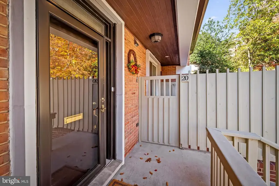 20 Palmer Green Ct, Baltimore, MD 21210 - Image #2