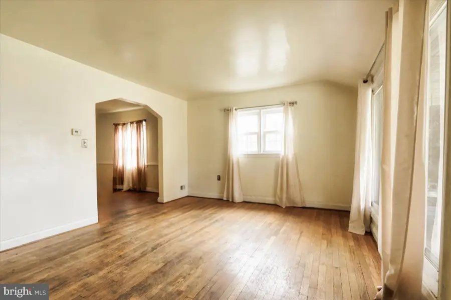 5605 Groveland Ave, Baltimore, MD 21215 - Image #3