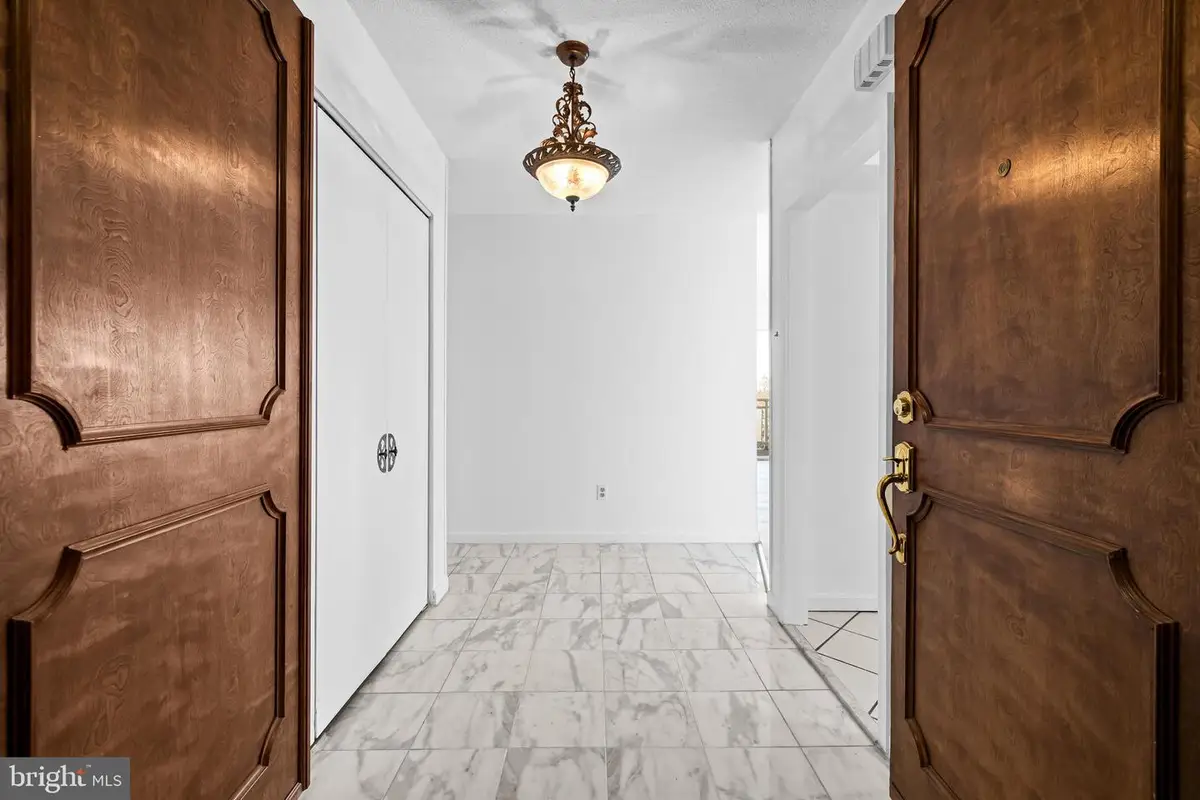 6210 Park Heights Ave #604, Baltimore, MD 21215 - Image #1