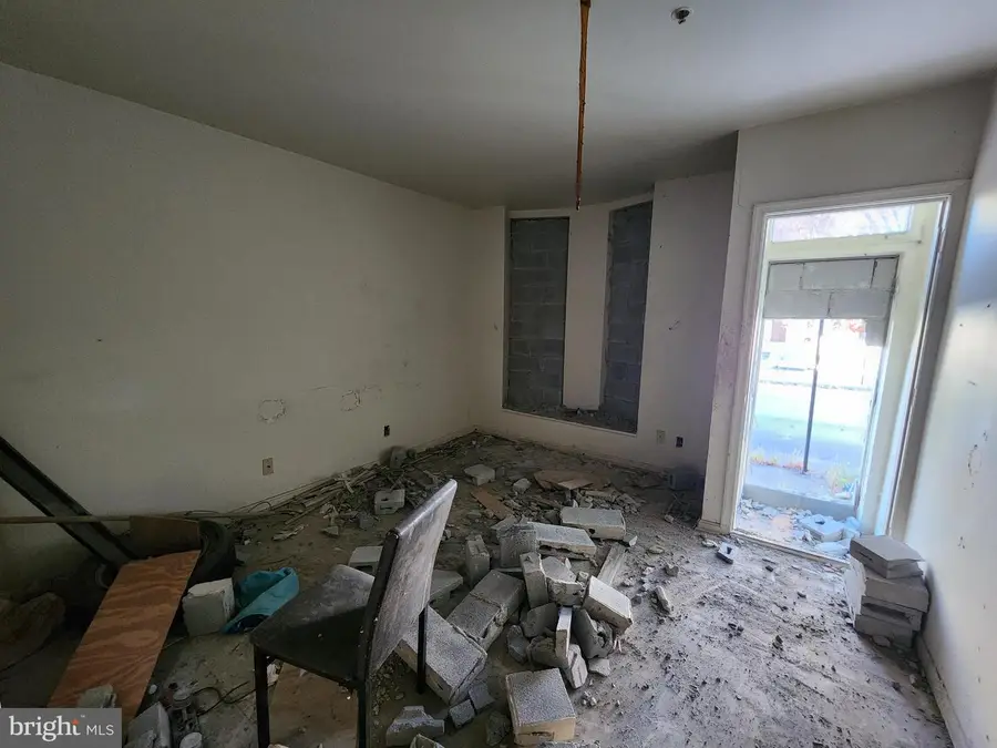 1011 N Monroe St, Baltimore, MD 21217 - Image #2