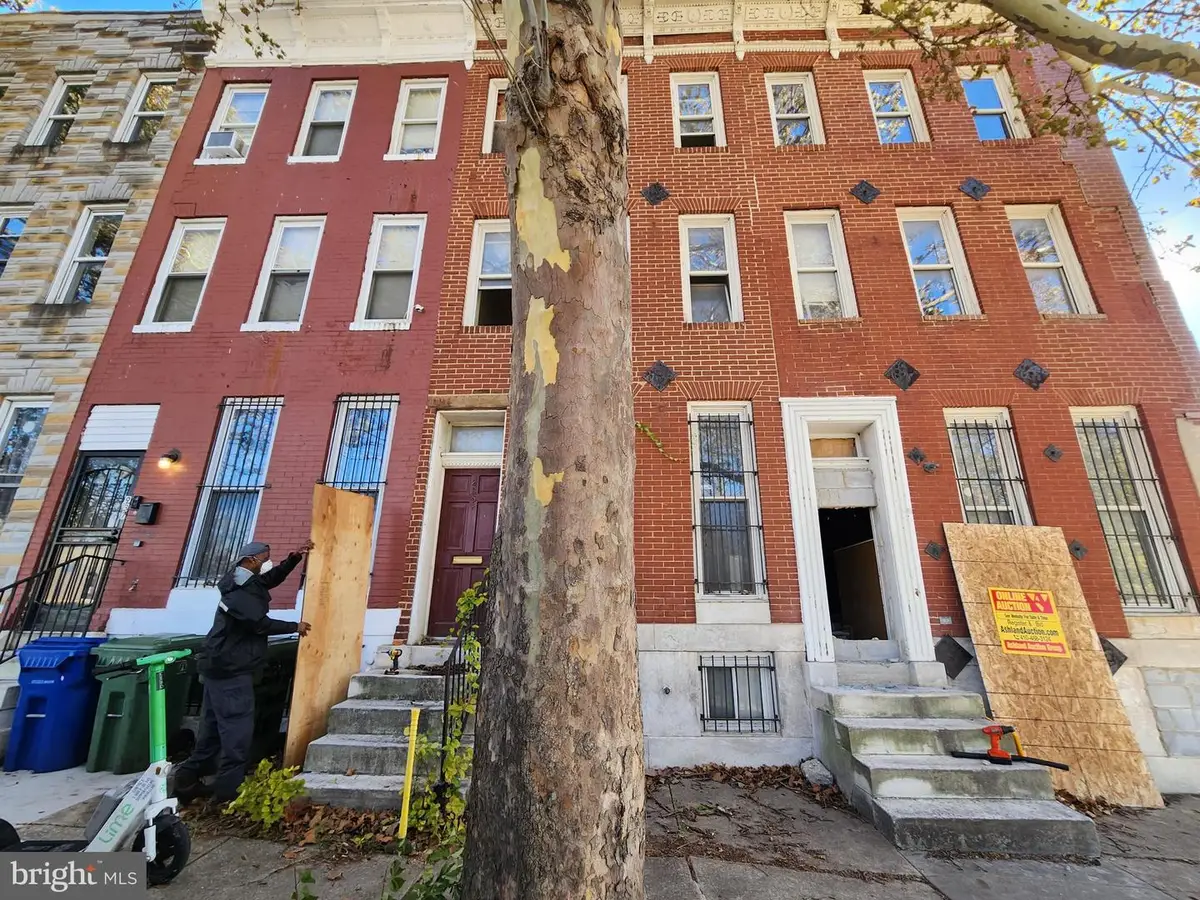 935 N Mount St, Baltimore, MD 21217 - Image #1