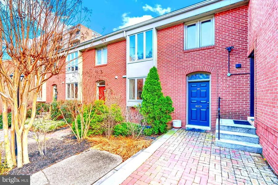 211 Bolton Pl, Baltimore, MD 21217 - #2