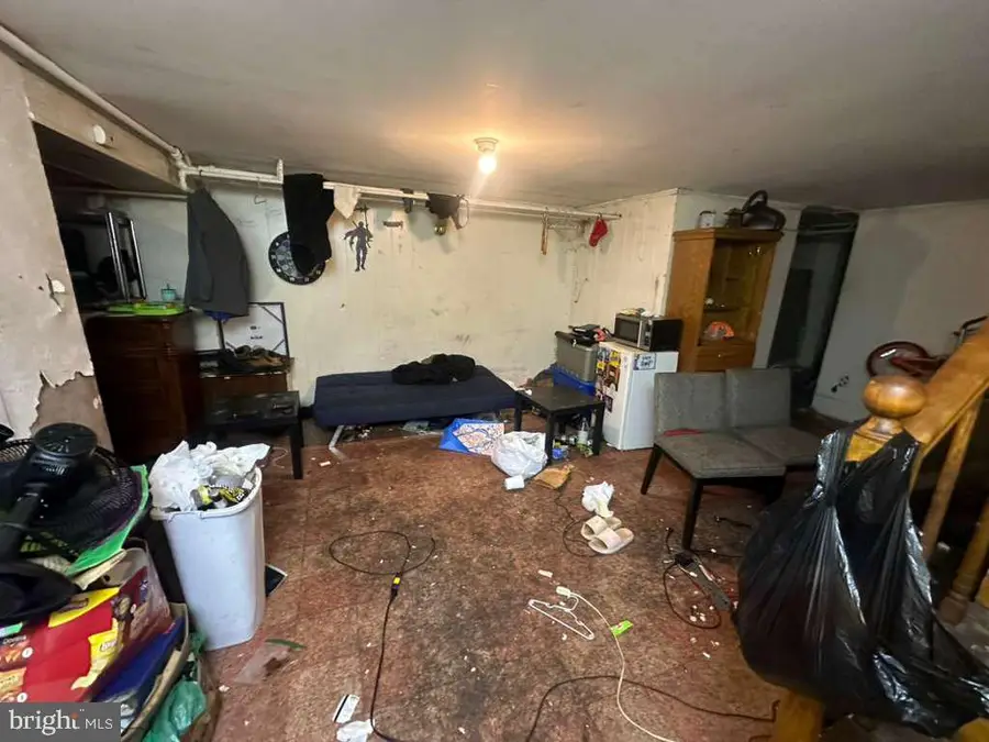 8 N Ellamont St, Baltimore, MD 21229 - Image #3