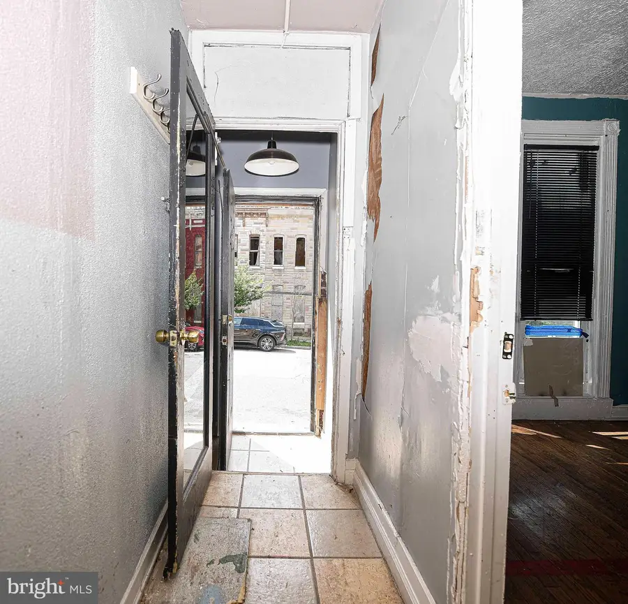 2528 E Oliver St, Baltimore, MD 21213 - Image #2