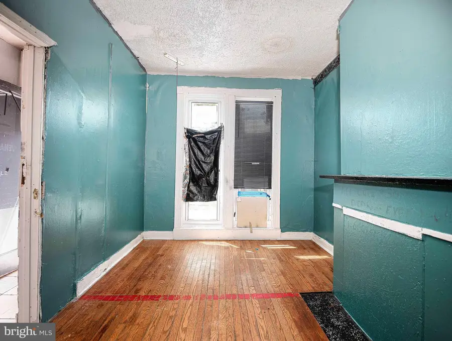 2528 E Oliver St, Baltimore, MD 21213 - Image #3