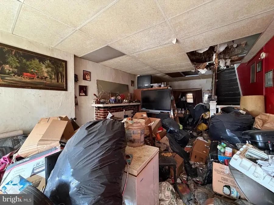 2612 E Hoffman St, Baltimore, MD 21213 - Image #2