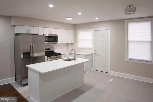 107 Larue Sq S, BALTIMORE, MD 21225