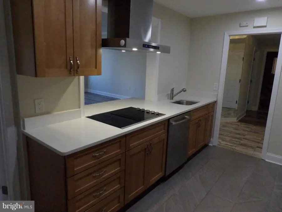 3801 Canterbury Rd #404, Baltimore, MD 21218 - Image #2