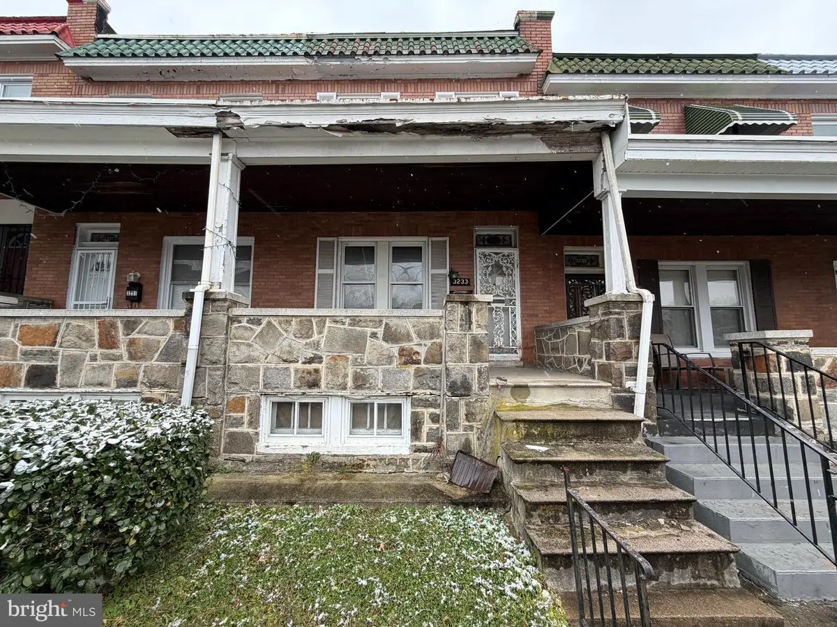 3233 Phelps Ln, Baltimore, MD 21229 - Image #1