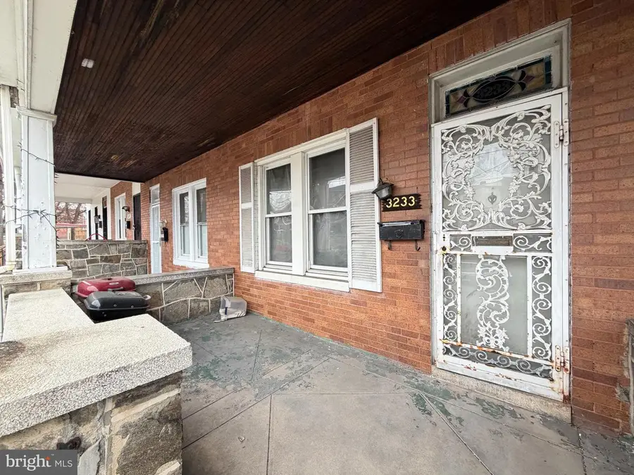 3233 Phelps Ln, Baltimore, MD 21229 - Image #2