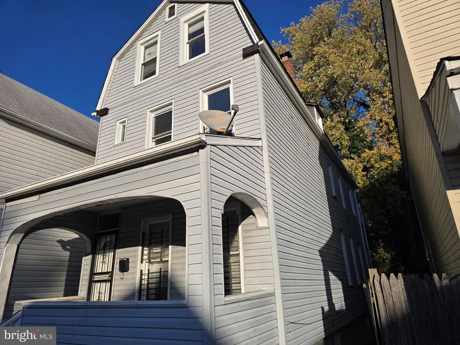 307 S Augusta Ave, Baltimore, MD 21229 - Image #2