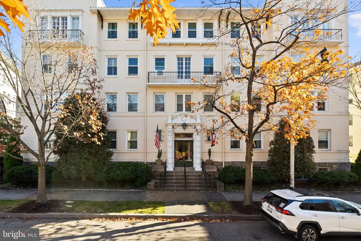 3405 Greenway #302, Baltimore, MD 21218 - Image #1