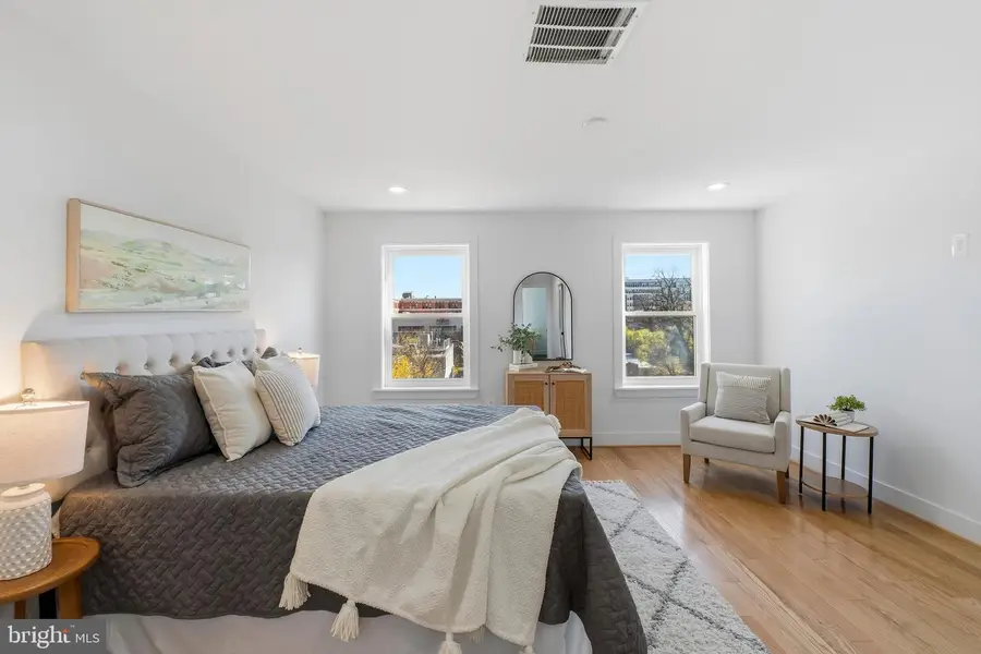 3923 Roland Ave, Baltimore, MD 21211 - Image #2