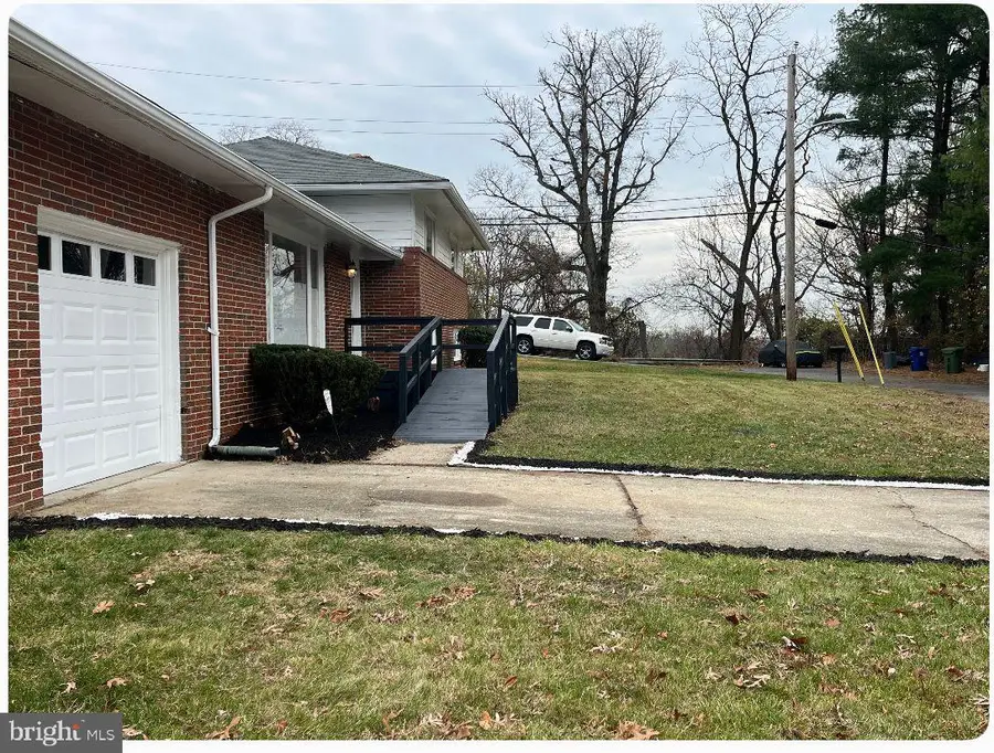 2813 Gwynnview Rd, Baltimore, MD 21207 - Image #2